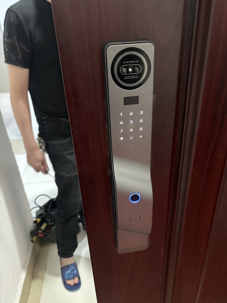 3D顔認証Wi-Fi対応Tuyaスマートロック、ビジュアルカ - Smart Door Lock 3D Face Palm Vein のレビューと価格